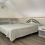 Intur מלון דירות 3*