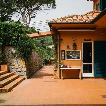 Intur Lägenhetshotell Marciana Marina (Isola d'Elba)