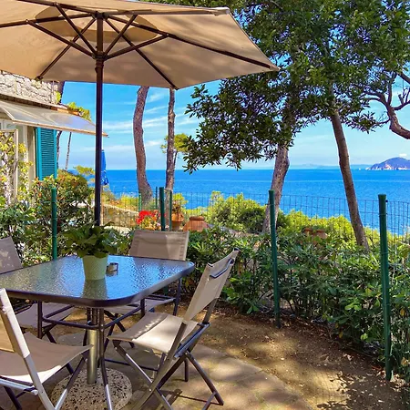 Intur Lägenhetshotell Marciana Marina (Isola d'Elba)